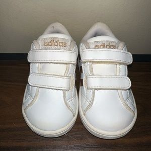 Adidas kids shoes, size 4K, white with pink stripes.